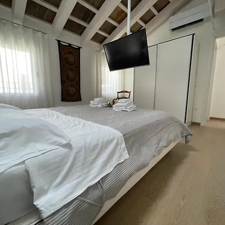 Sweet Apartment *